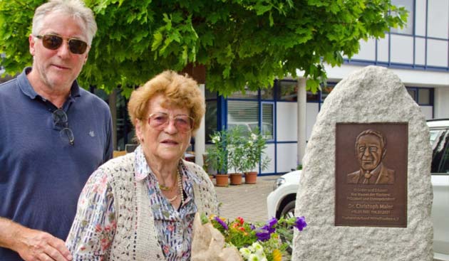 Stele zum Gedenken Dr. Christoph Maier